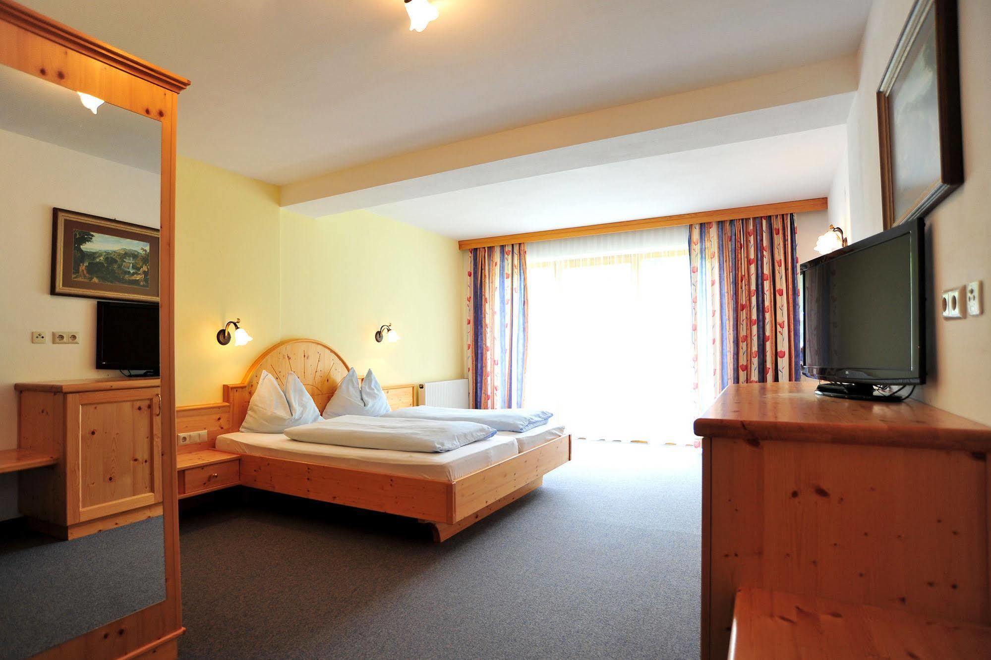Hotel Naggler Weissbriach Exteriér fotografie